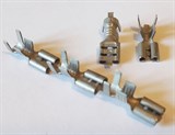 497-04 Контакт с фиксирующим элементом 6,3 под провод  сечения 4-6 мм2 00016