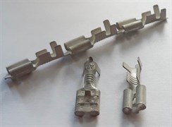 050-01 Контакт гнездовой 6,3 под провод сечением 1,5-2,5 мм2 00108